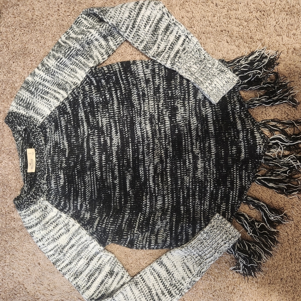 Hollister sweater